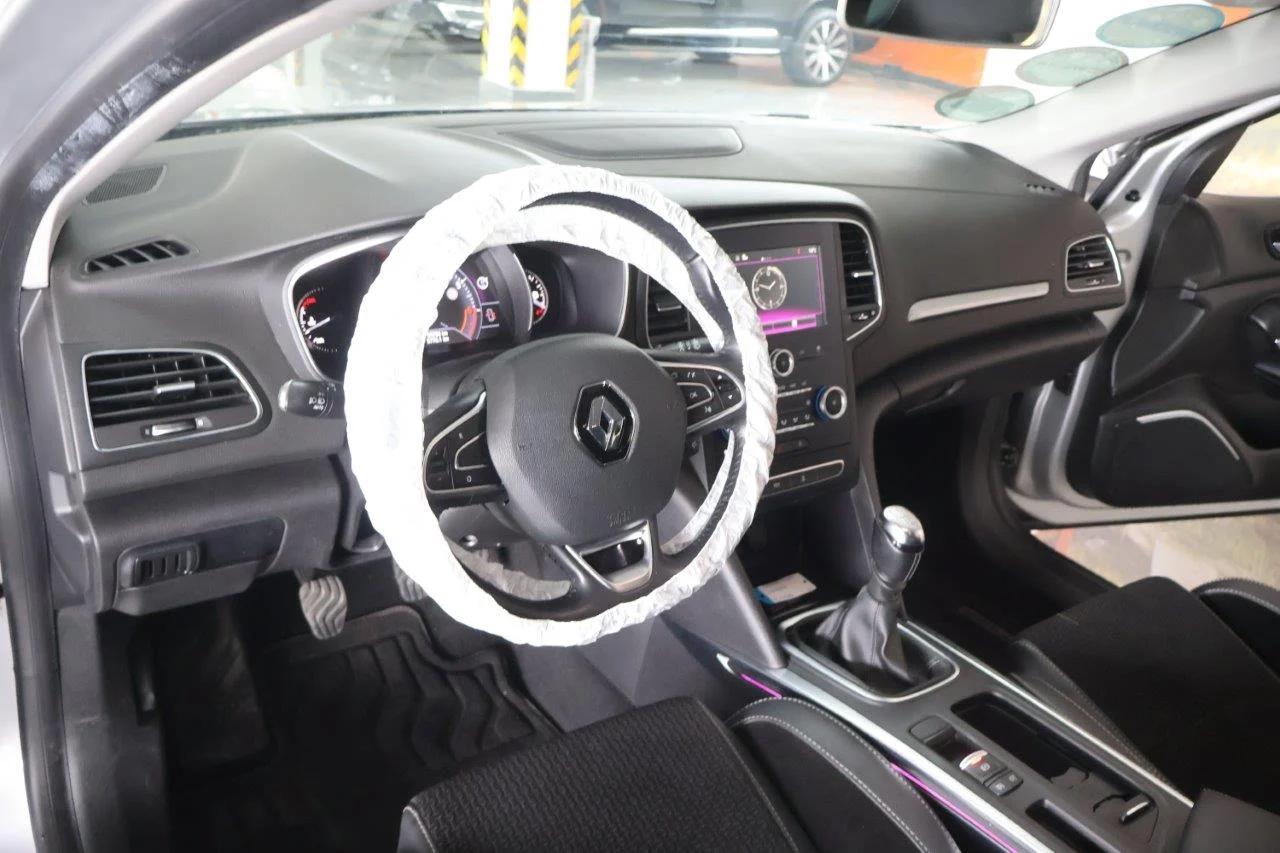Renault Megane - View model 37