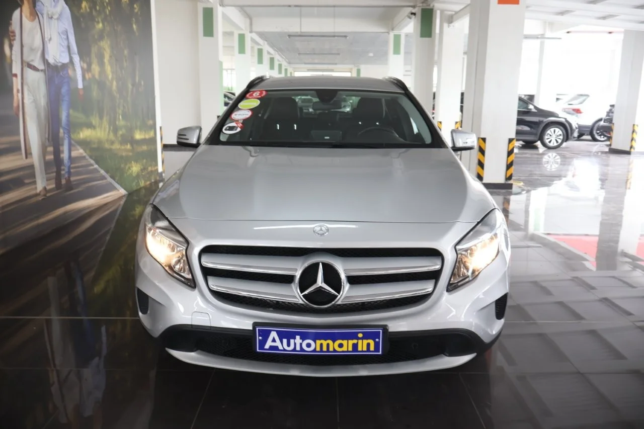 View 3 - Mercedes-Benz GLA 180 - 2016