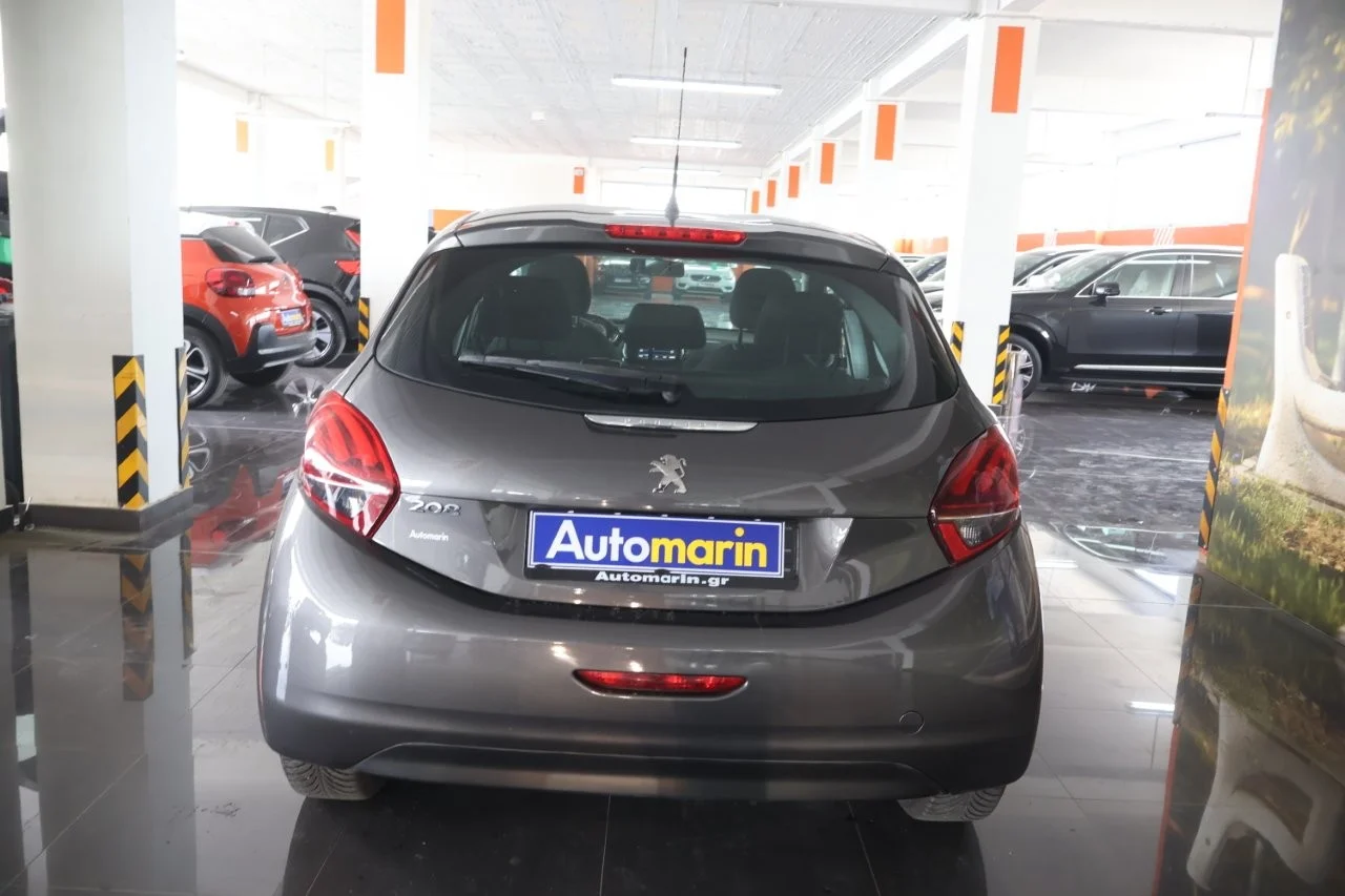 Peugeot 208 - View model 5