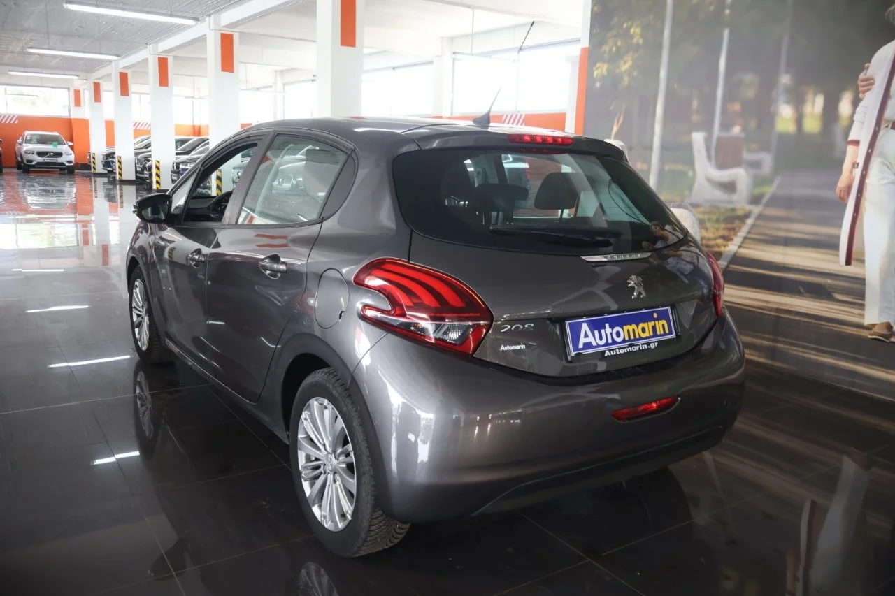 Peugeot 208 - View model 6