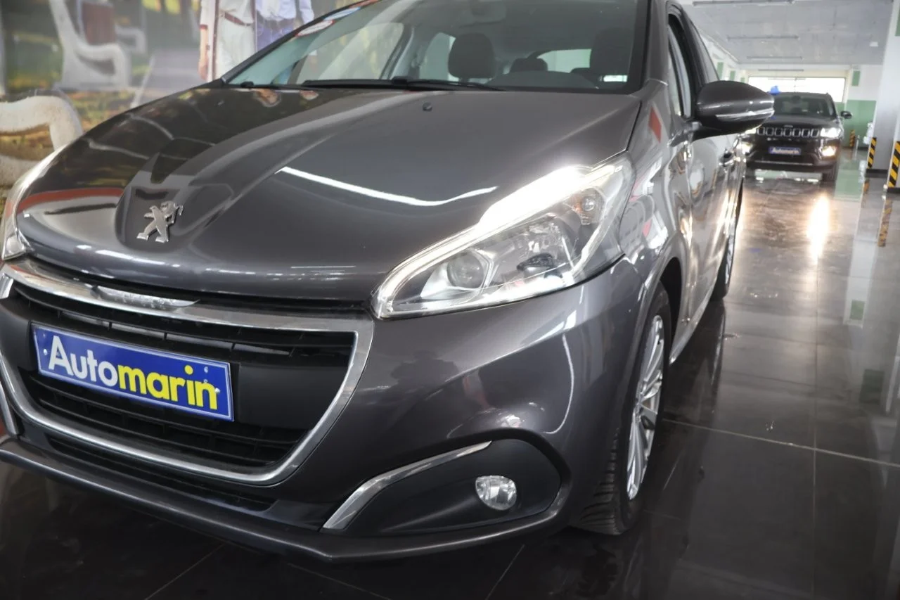 Peugeot 208 - View model 14