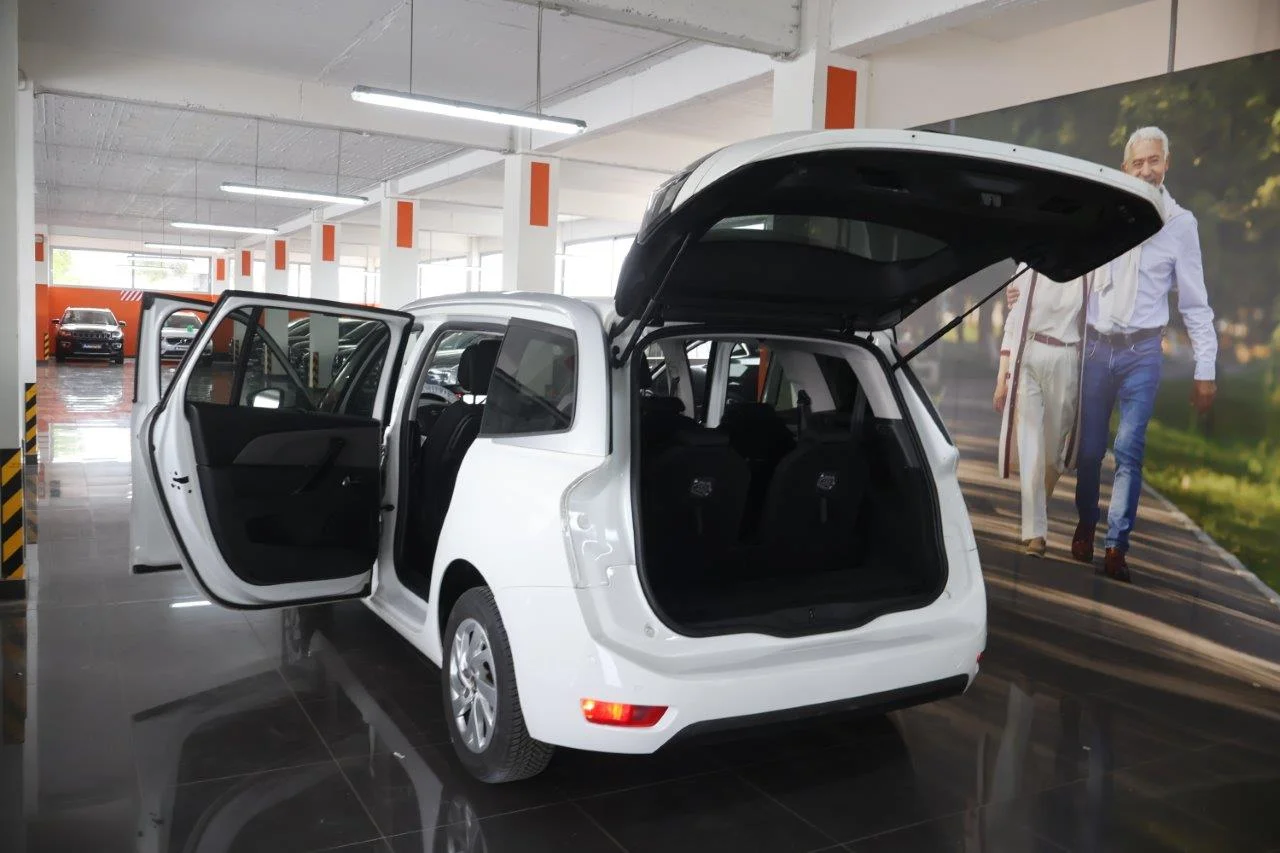 Citroen Grand C4 Picasso / SpaceTourer - View model 9