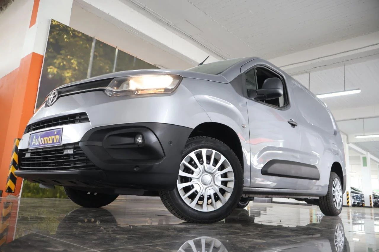 View 2 - Toyota Proace - 2021