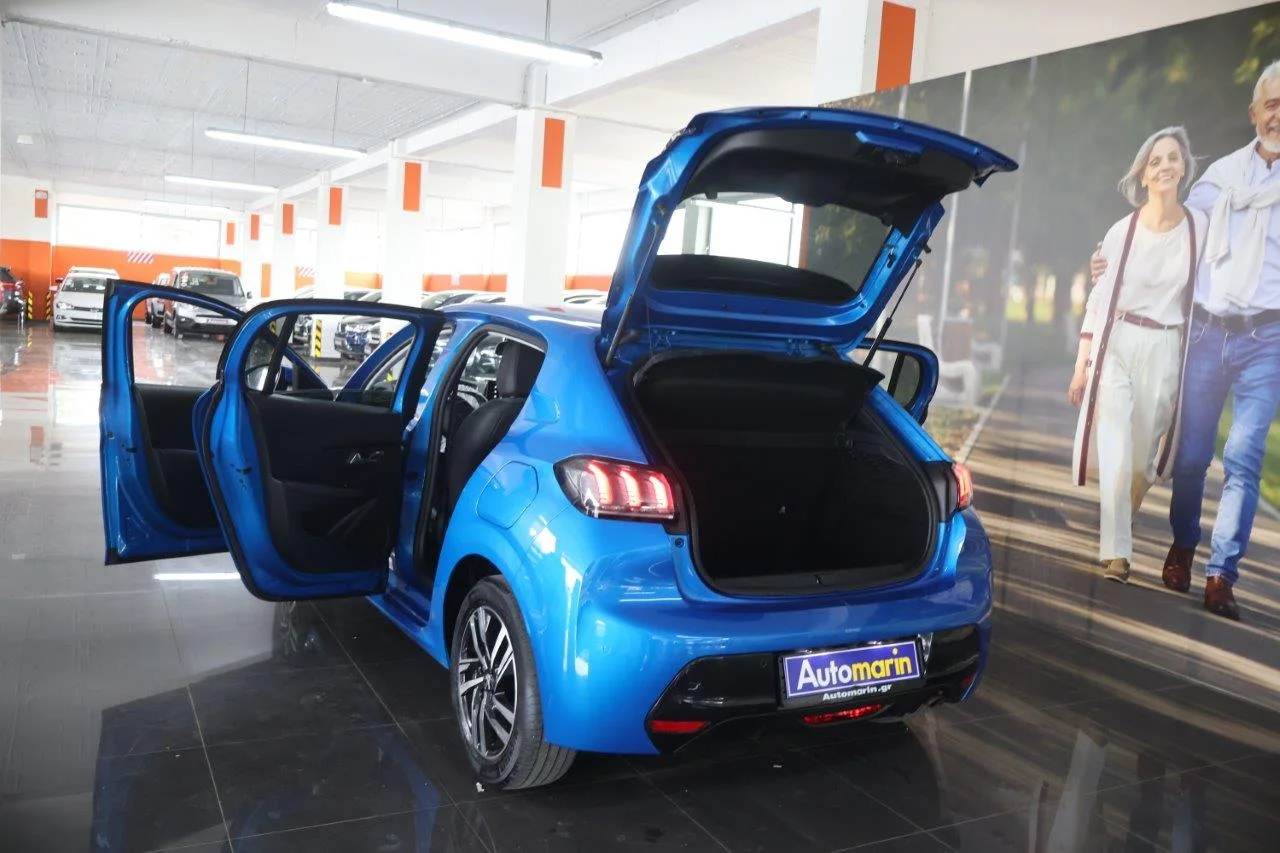 Peugeot 208 - View model 9