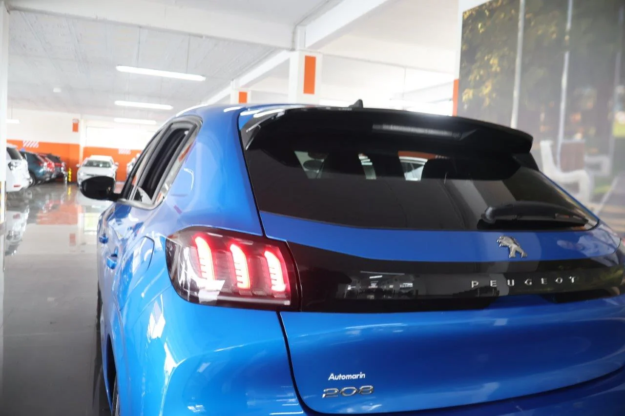 Peugeot 208 - View model 11