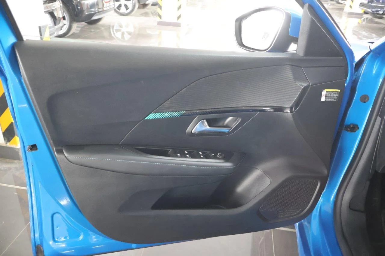 Peugeot 208 - View model 23