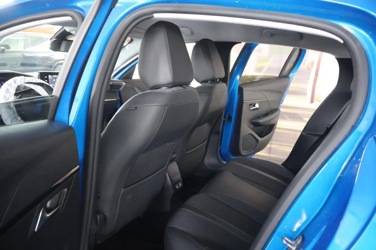 Peugeot 208 - View model 26