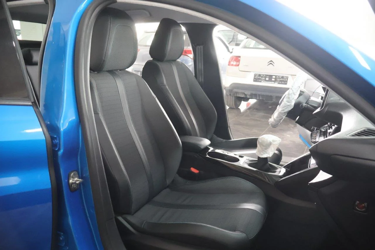 Peugeot 208 - View model 30