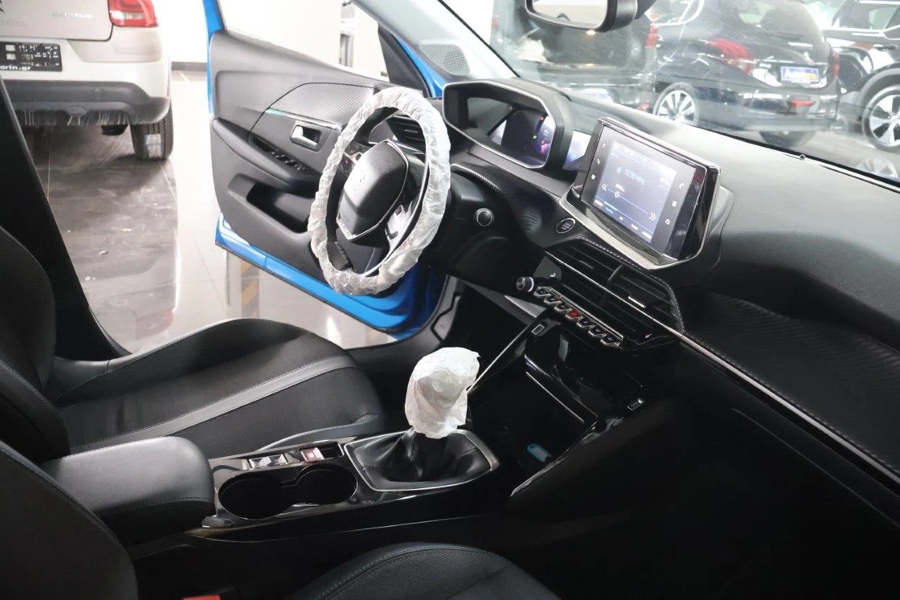 Peugeot 208 - View model 31