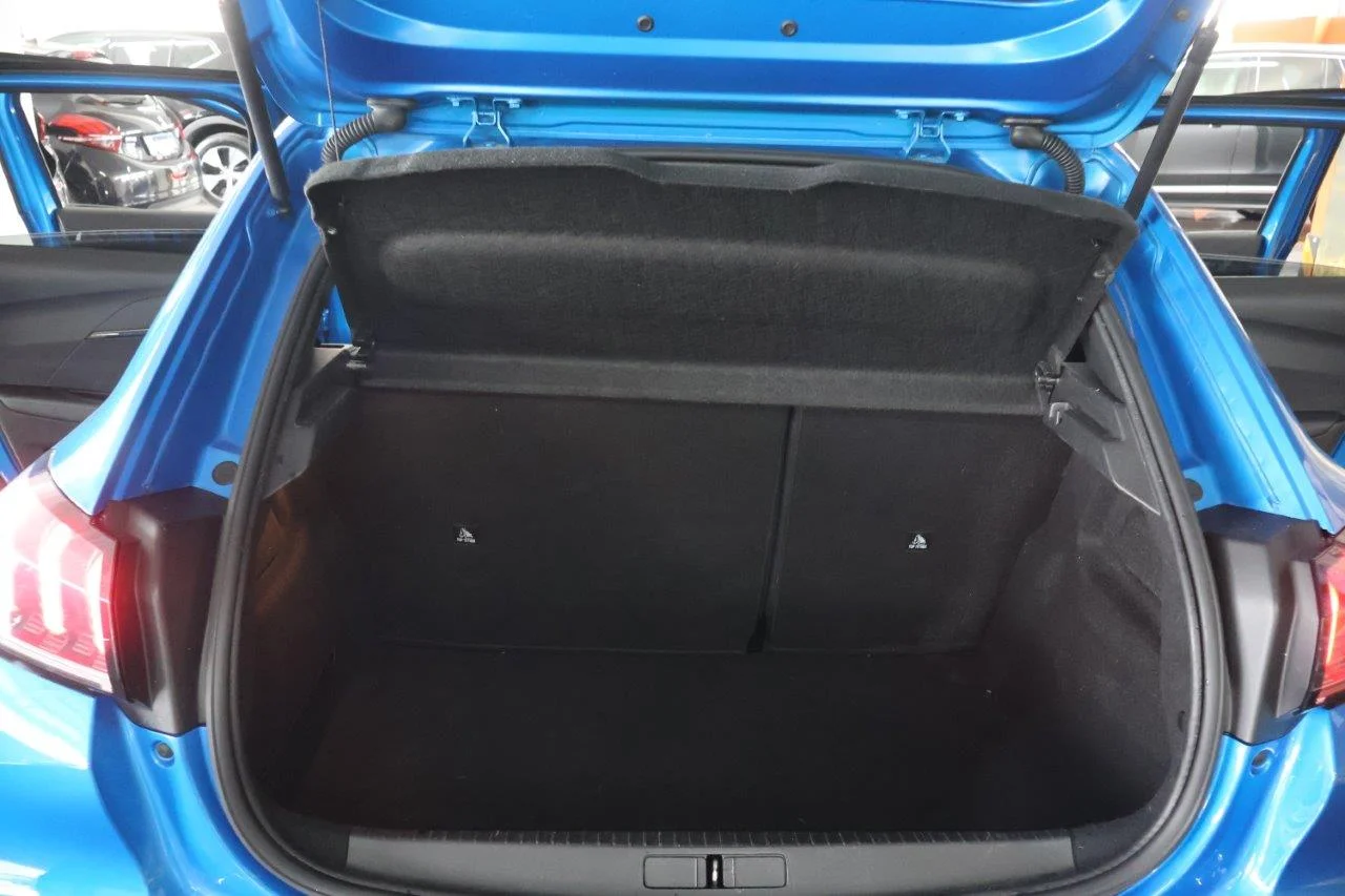 Peugeot 208 - View model 32