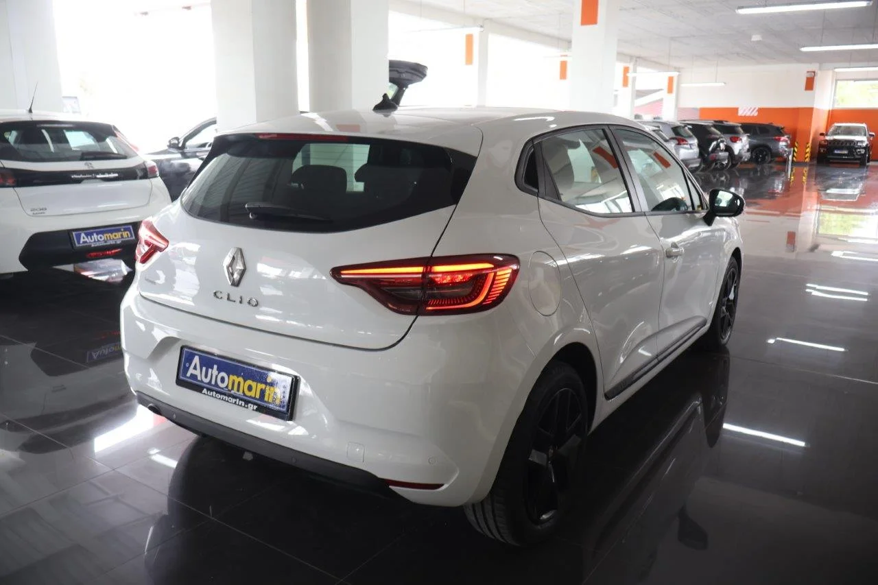 View 5 - Renault Clio - 2022
