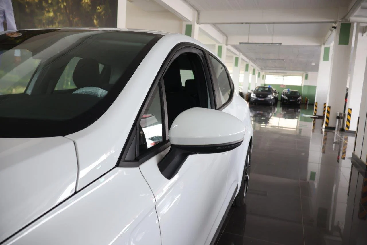 Renault Clio - View model 12