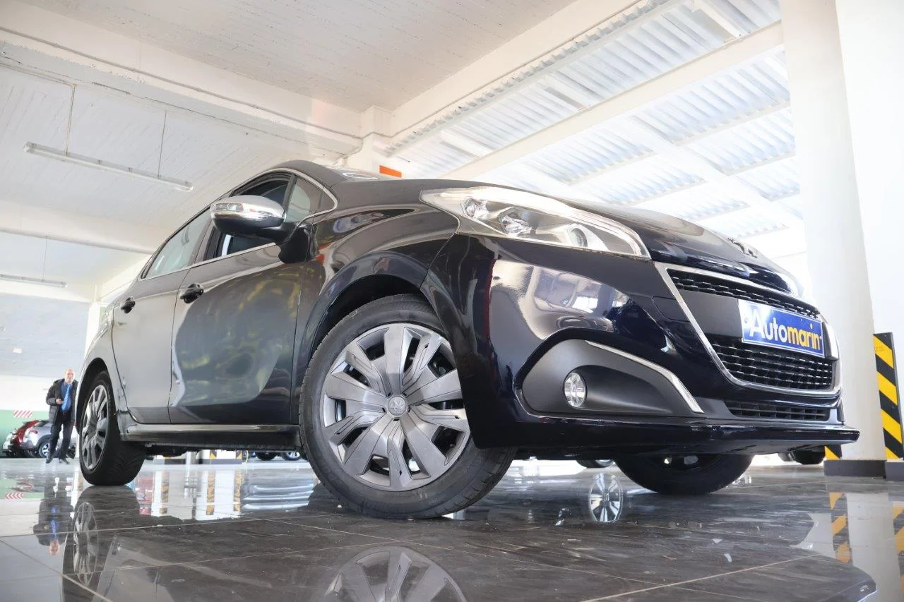 View 2 - Peugeot 208 - 2016