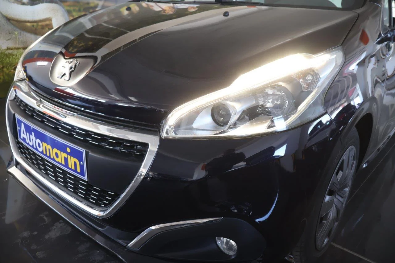 Peugeot 208 - View model 12