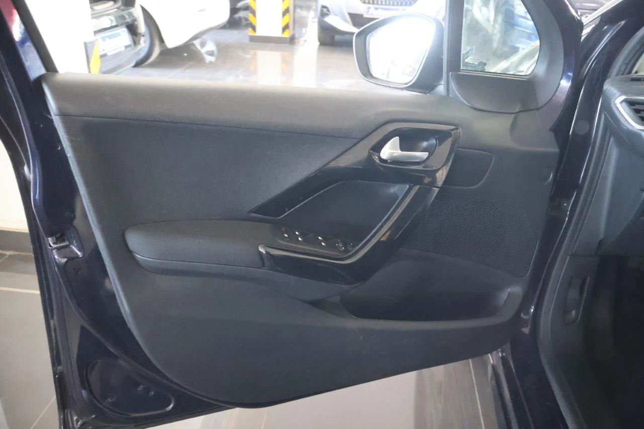 Peugeot 208 - View model 21