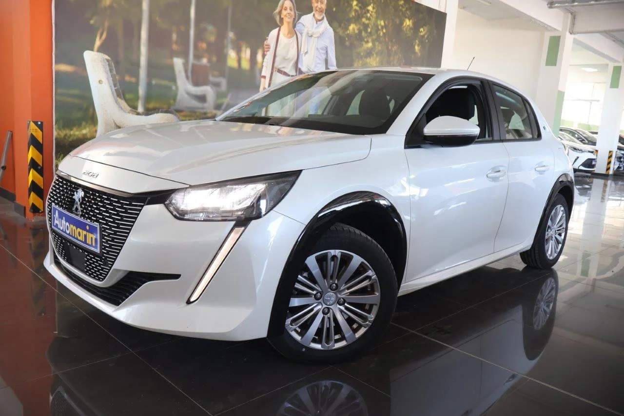 View 1 - Peugeot 208 - 2020