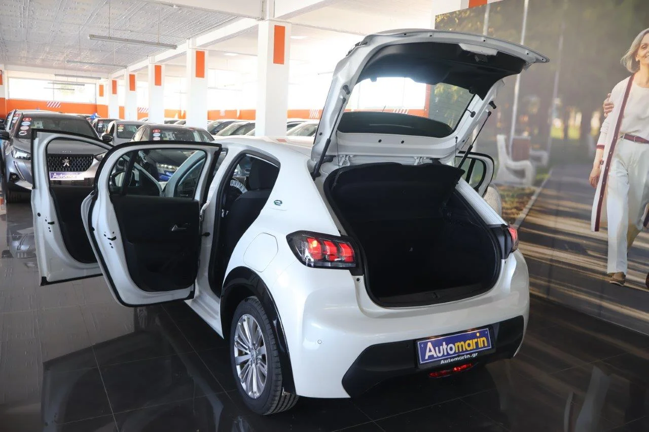 Peugeot 208 - View model 9