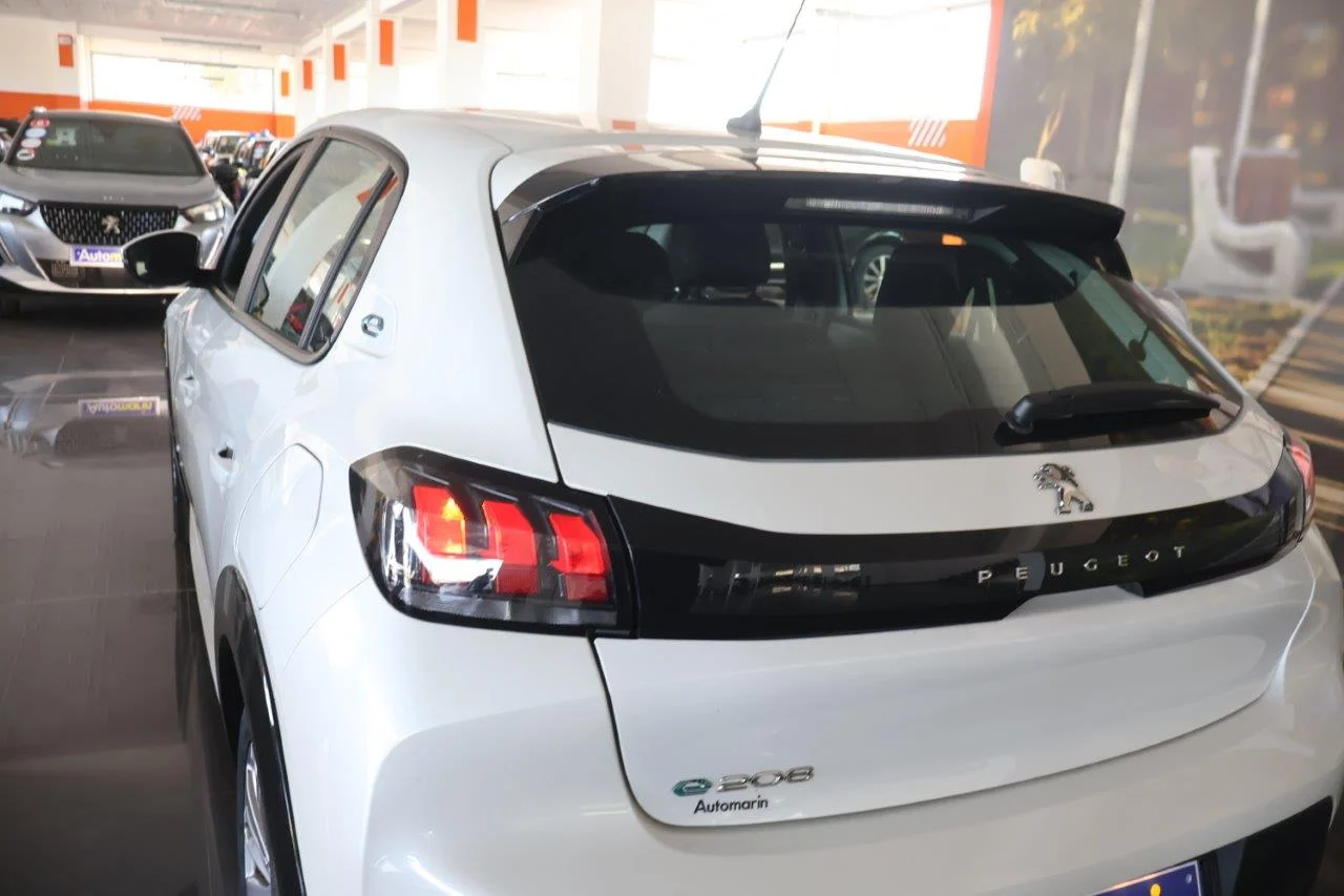 Peugeot 208 - View model 11