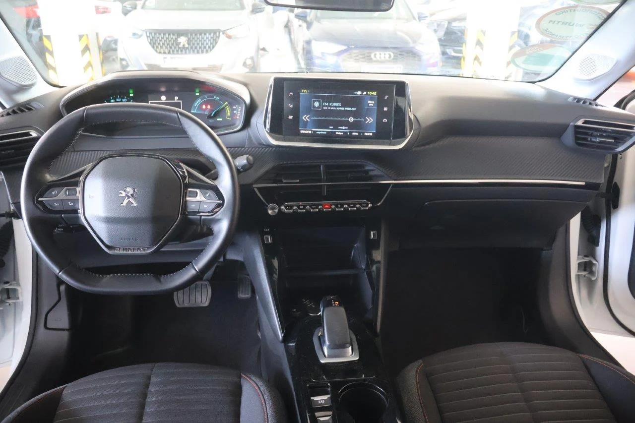 Peugeot 208 - View model 19