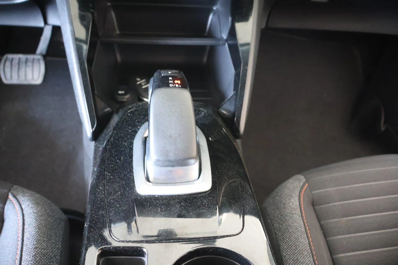 Peugeot 208 - View model 24