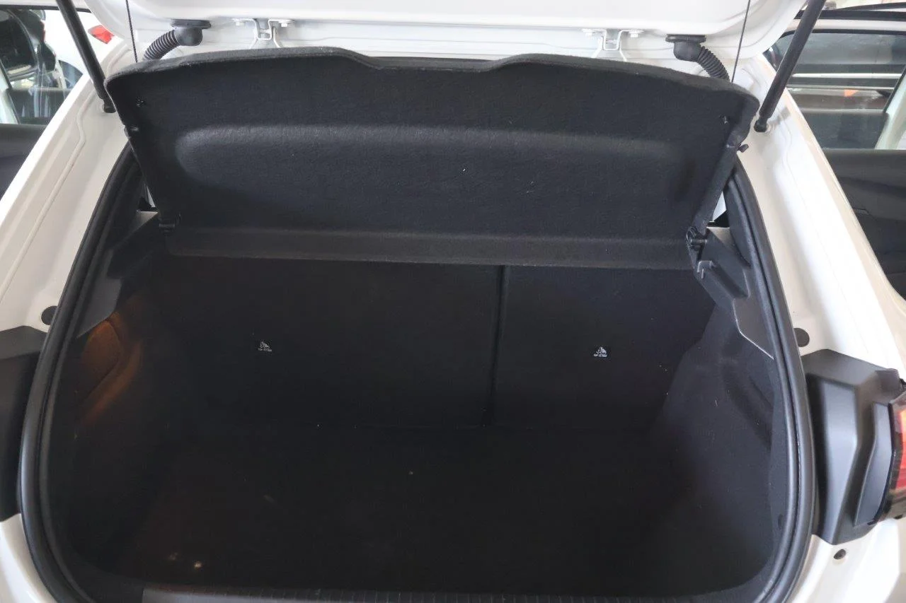 Peugeot 208 - View model 36
