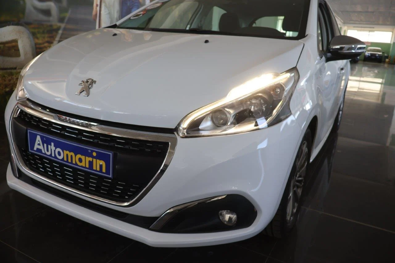 Peugeot 208 - View model 15