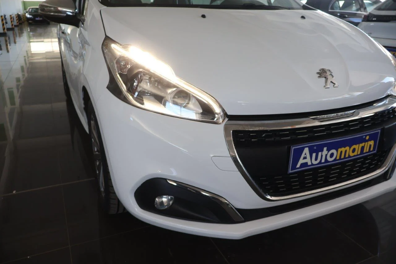 Peugeot 208 - View model 16