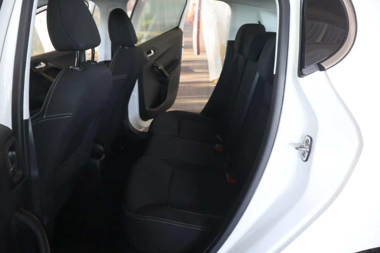 Peugeot 208 - View model 29