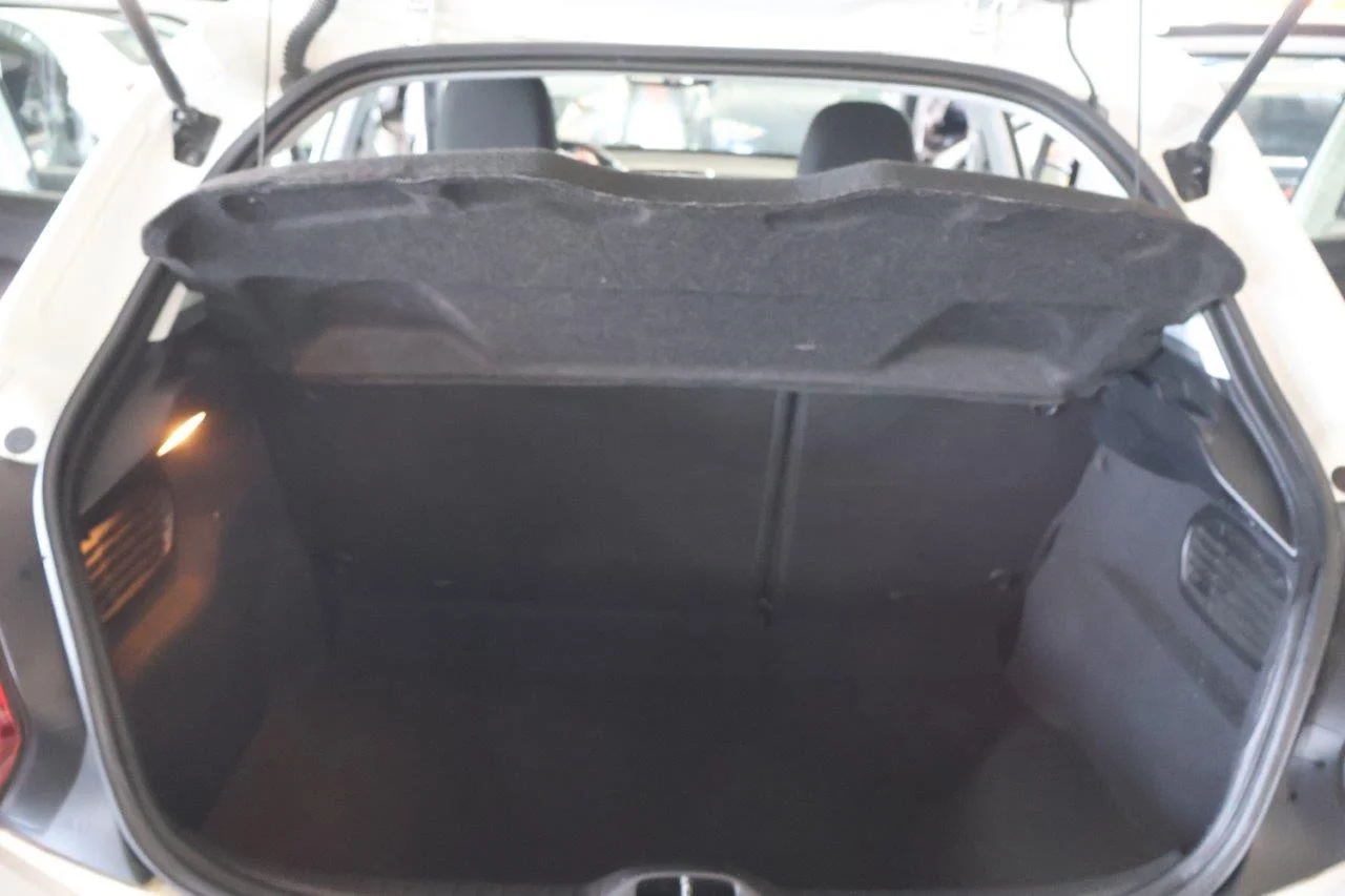 Peugeot 208 - View model 35