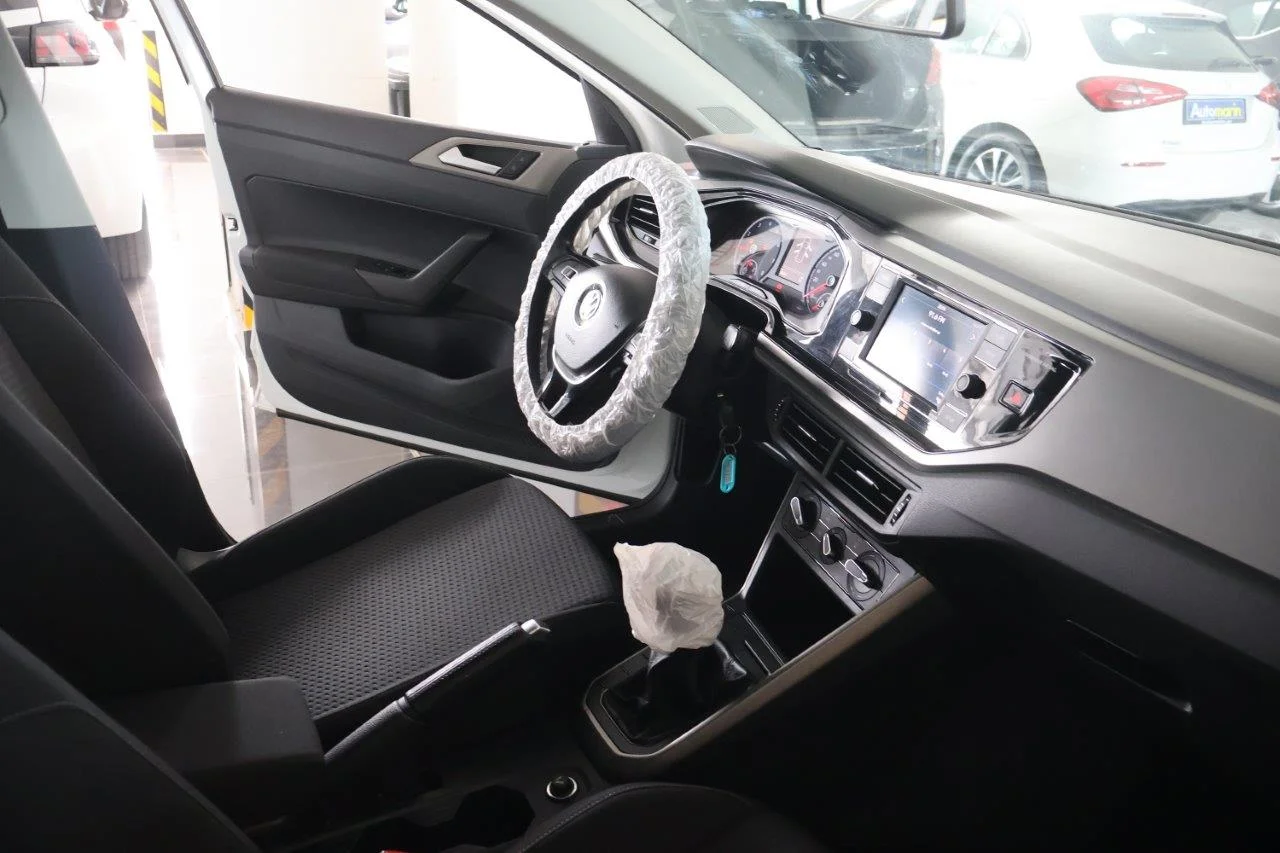 Volkswagen Polo - View model 33