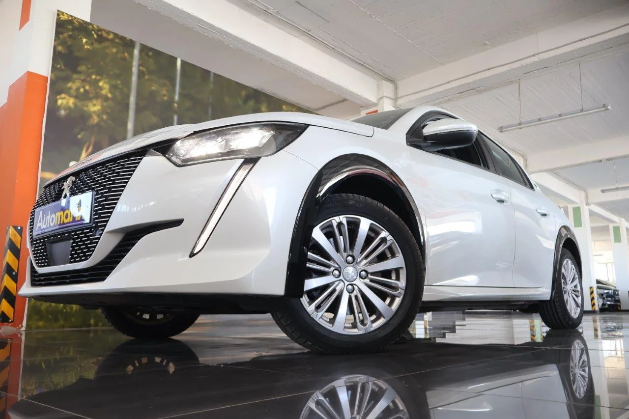 View 2 - Peugeot 208 - 2020