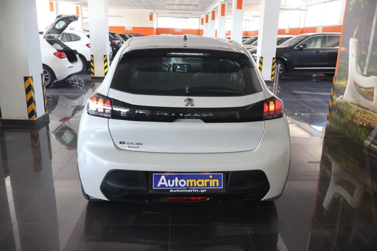 Peugeot 208 - View model 5