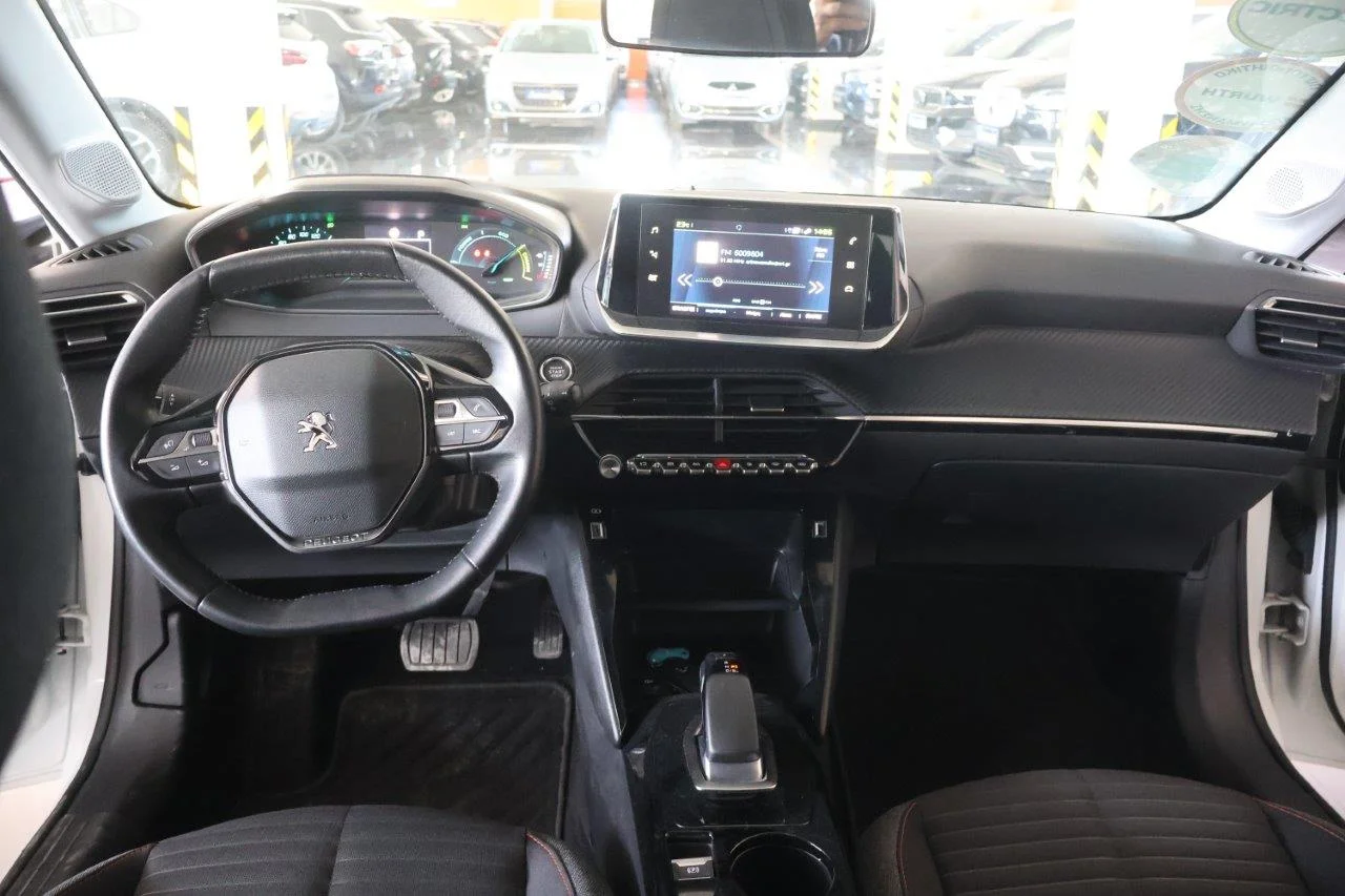 Peugeot 208 - View model 19