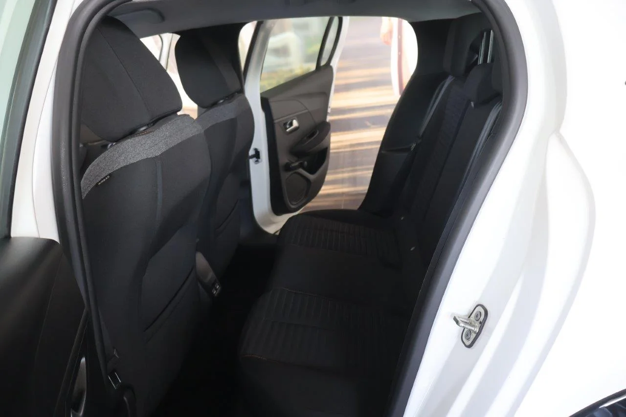Peugeot 208 - View model 30