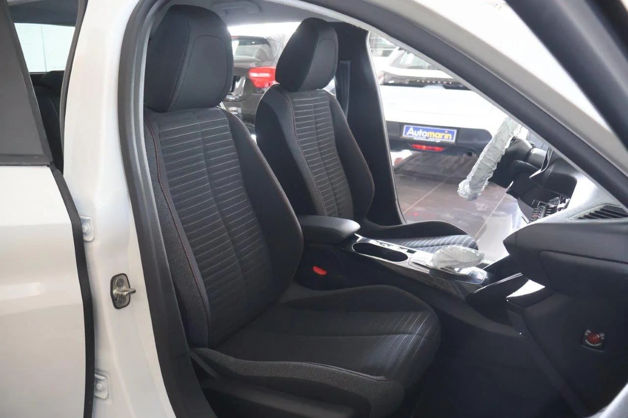 Peugeot 208 - View model 33