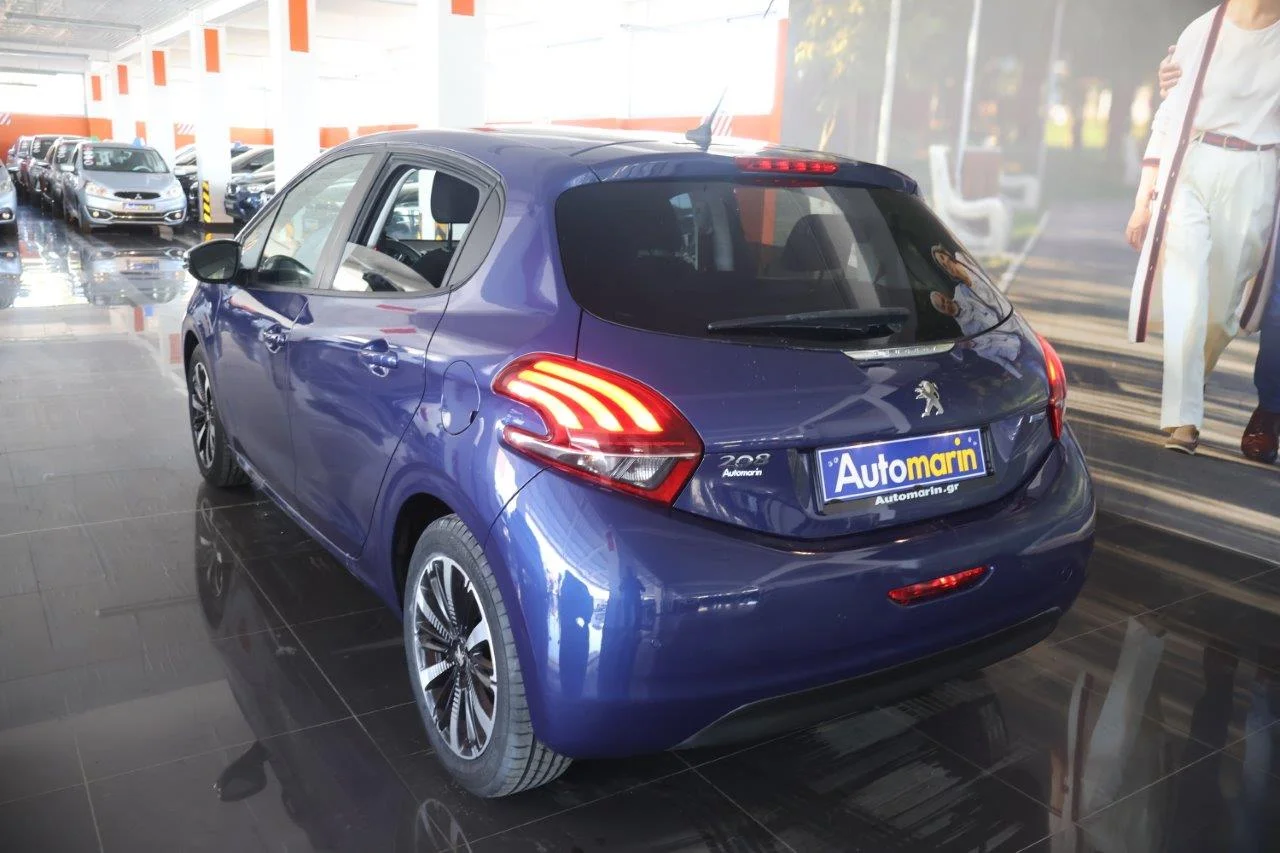 Peugeot 208 - View model 6