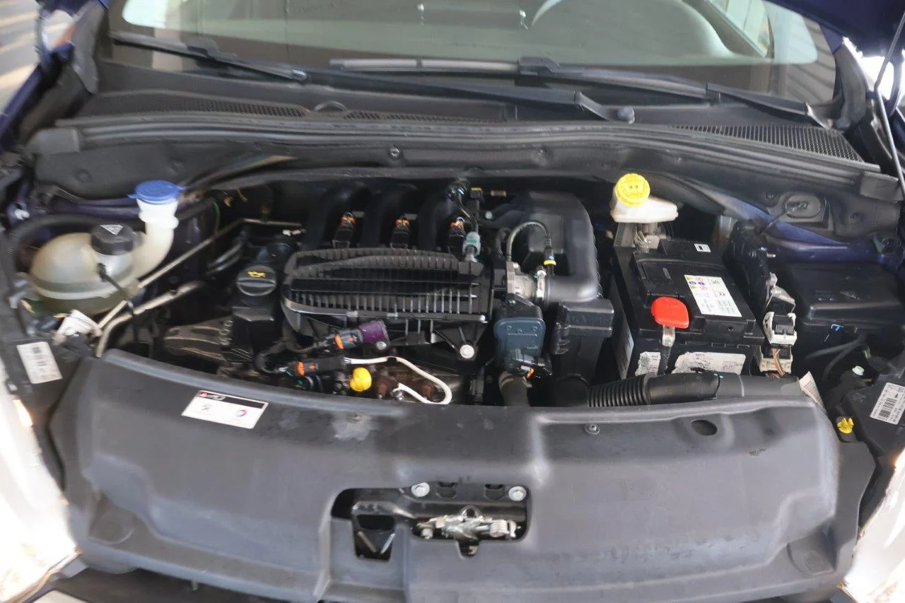Peugeot 208 - View model 34