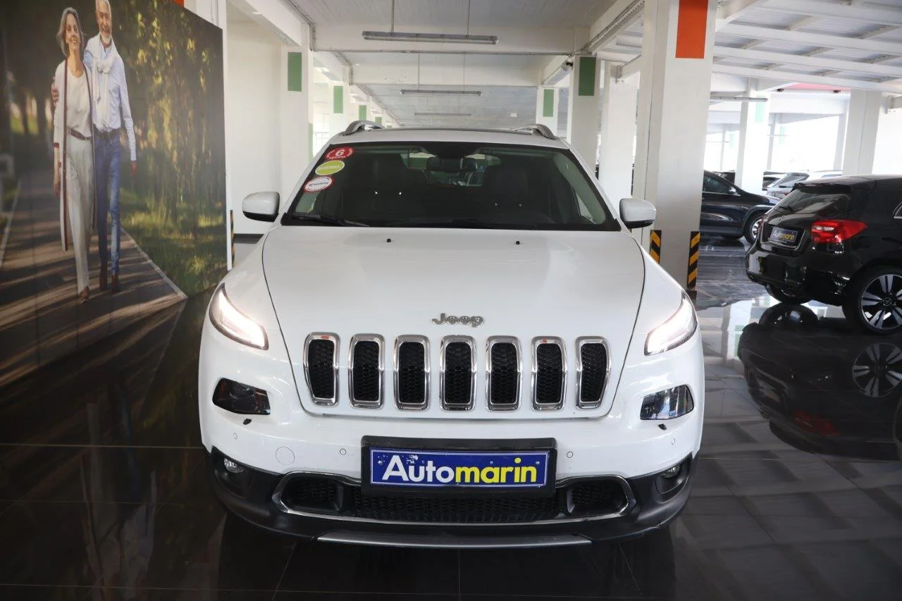 View 3 - Jeep Cherokee - 2016
