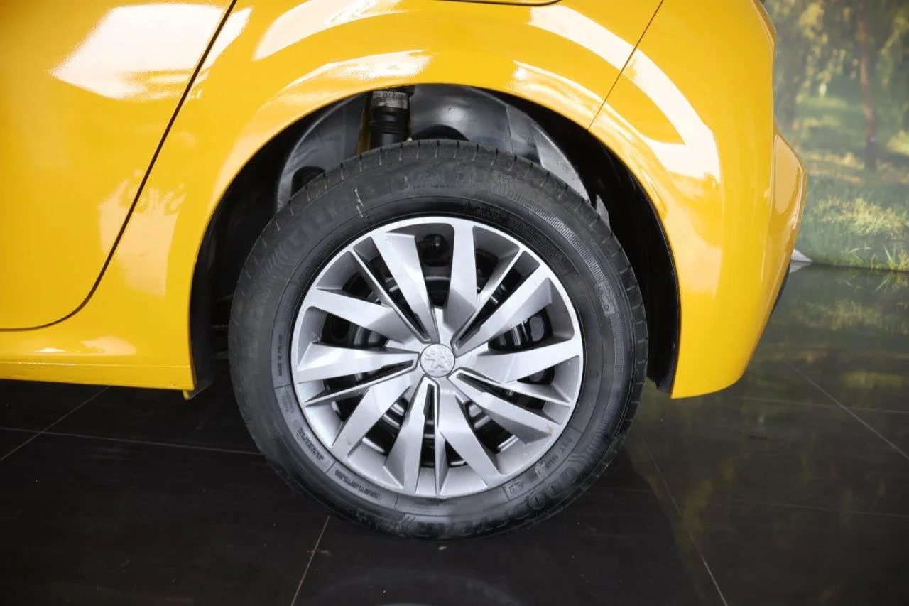 Peugeot 208 - View model 12