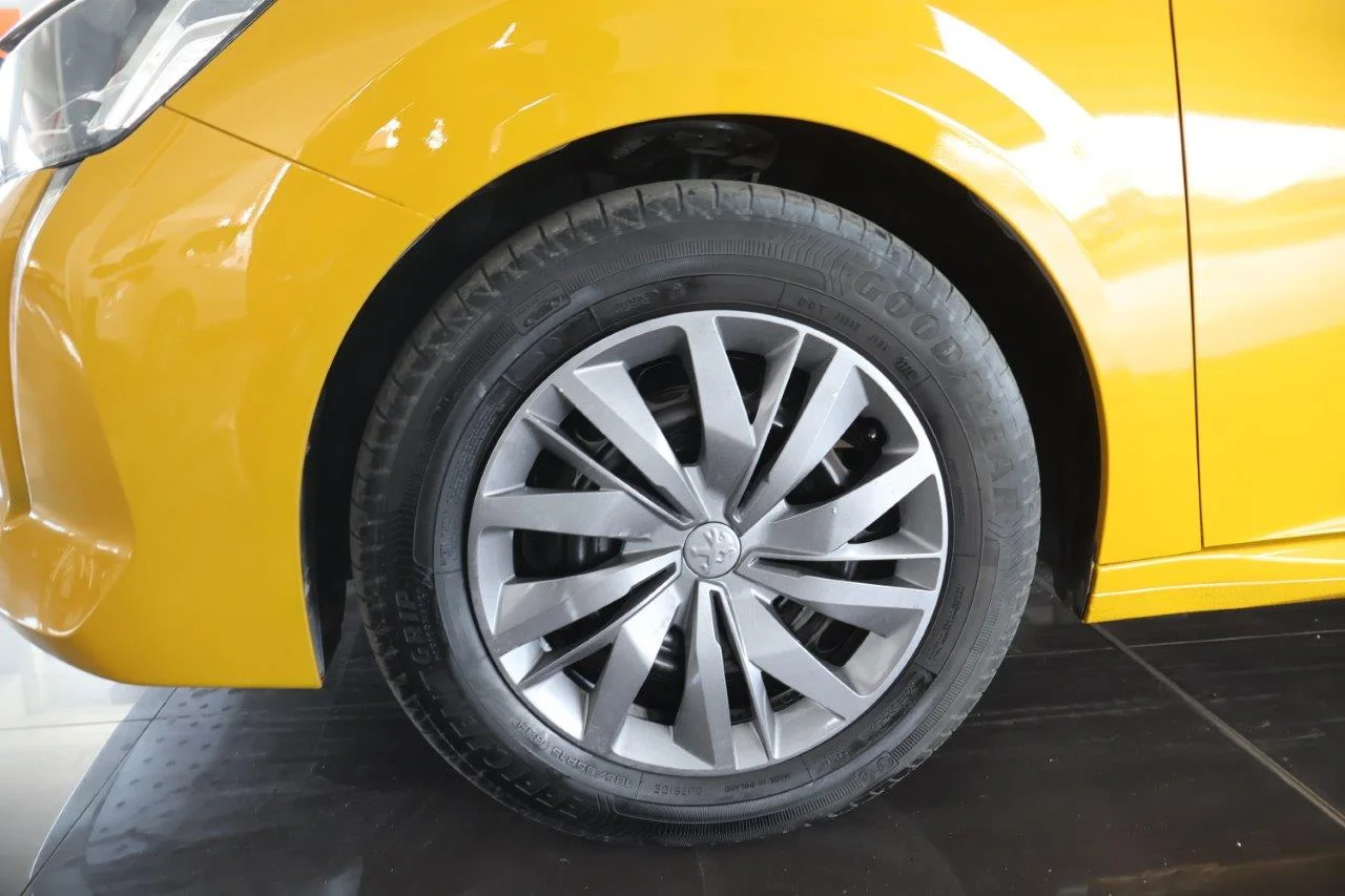 Peugeot 208 - View model 13