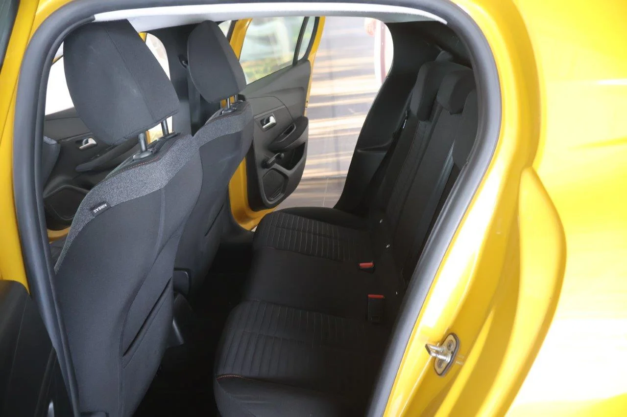 Peugeot 208 - View model 28