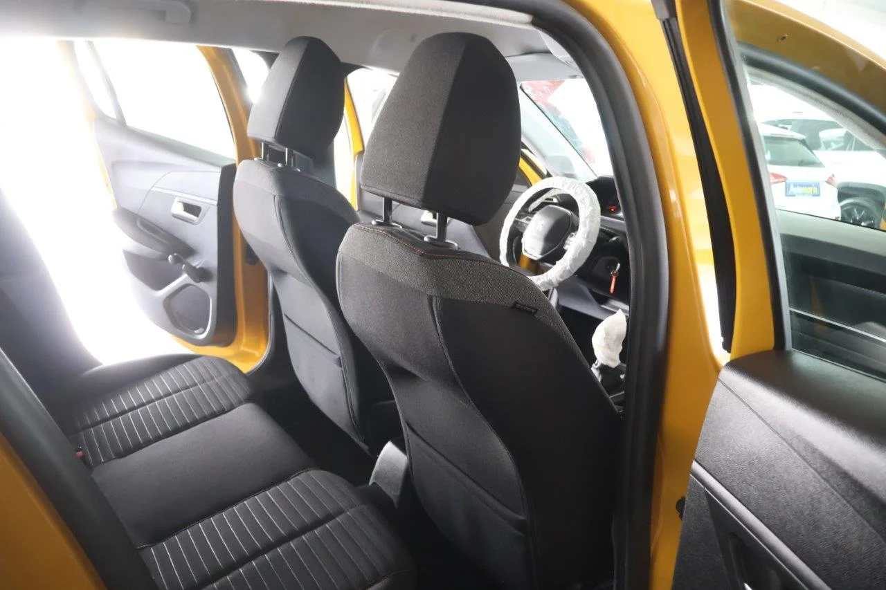 Peugeot 208 - View model 29