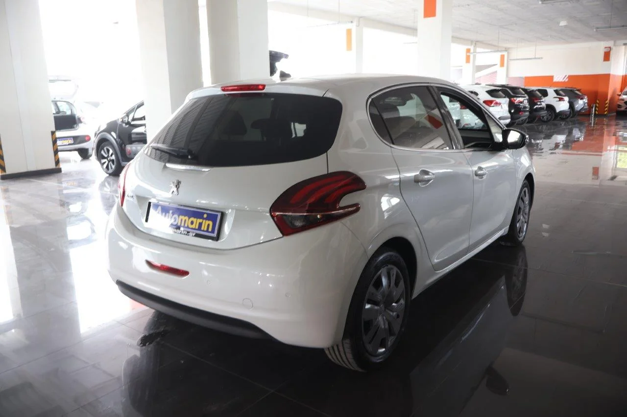 View 5 - Peugeot 208 - 2018