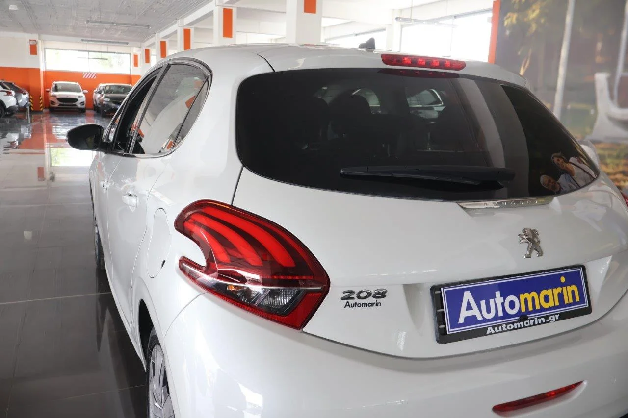 Peugeot 208 - View model 11