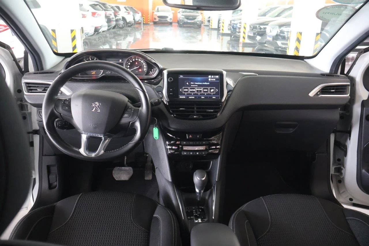Peugeot 208 - View model 21