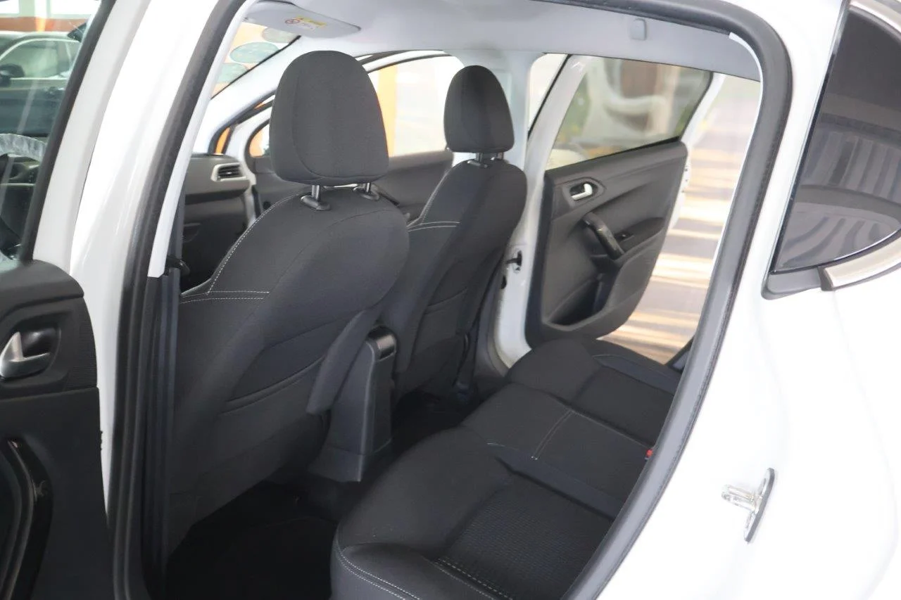 Peugeot 208 - View model 29