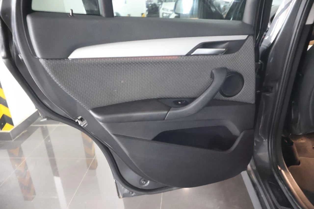 Bmw X1 - View model 30