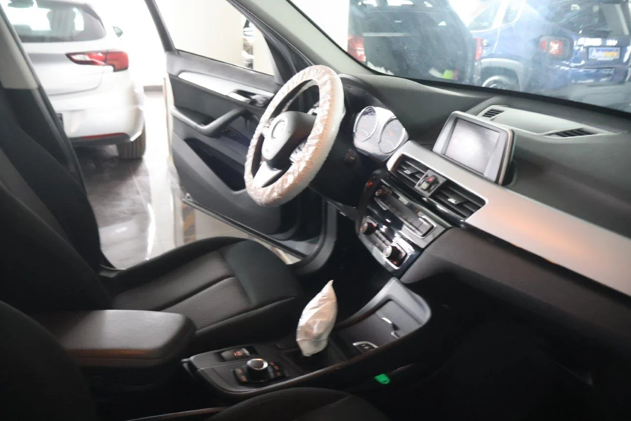 Bmw X1 - View model 32