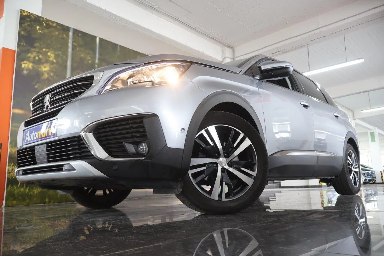 View 2 - Peugeot 5008 - 2019