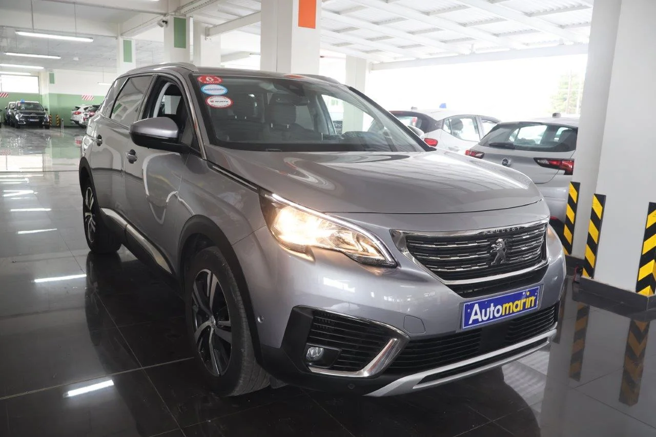 View 4 - Peugeot 5008 - 2019